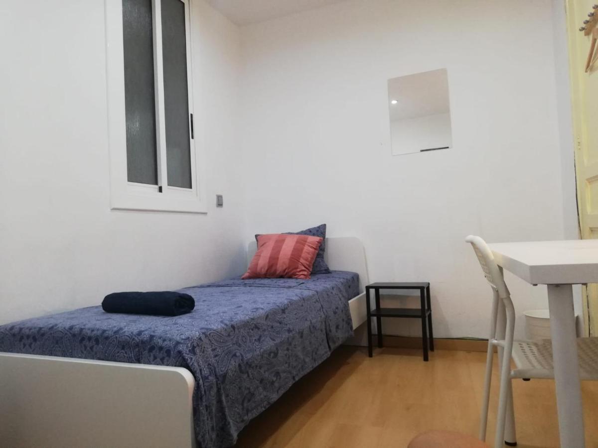Habitacion Doble En Eixample 바르셀로나 외부 사진