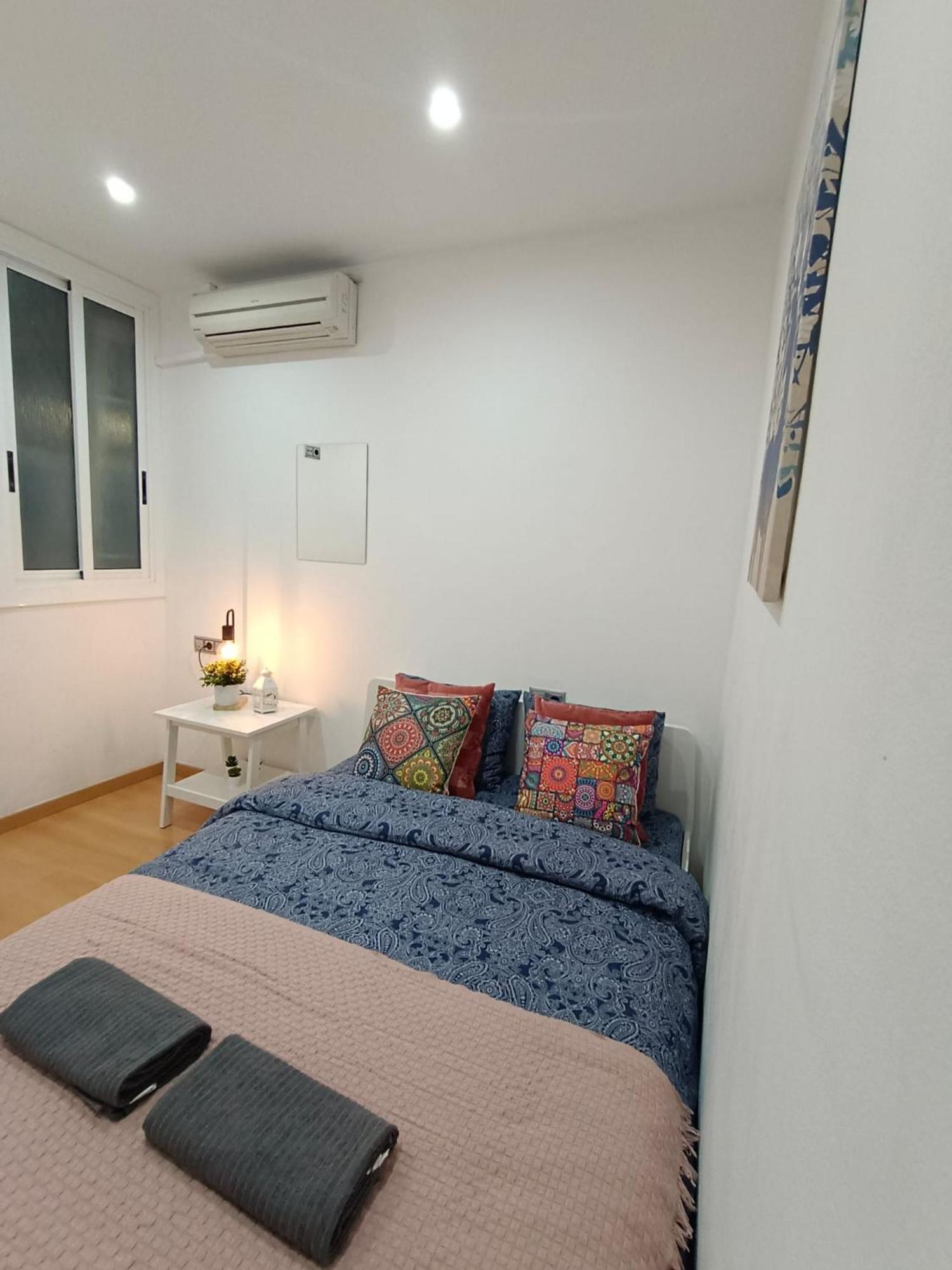 Habitacion Doble En Eixample 바르셀로나 외부 사진